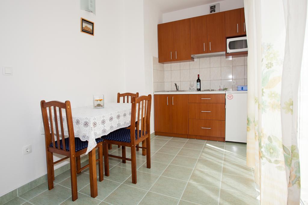 Apartment Sangaleti Lastovo Exterior photo